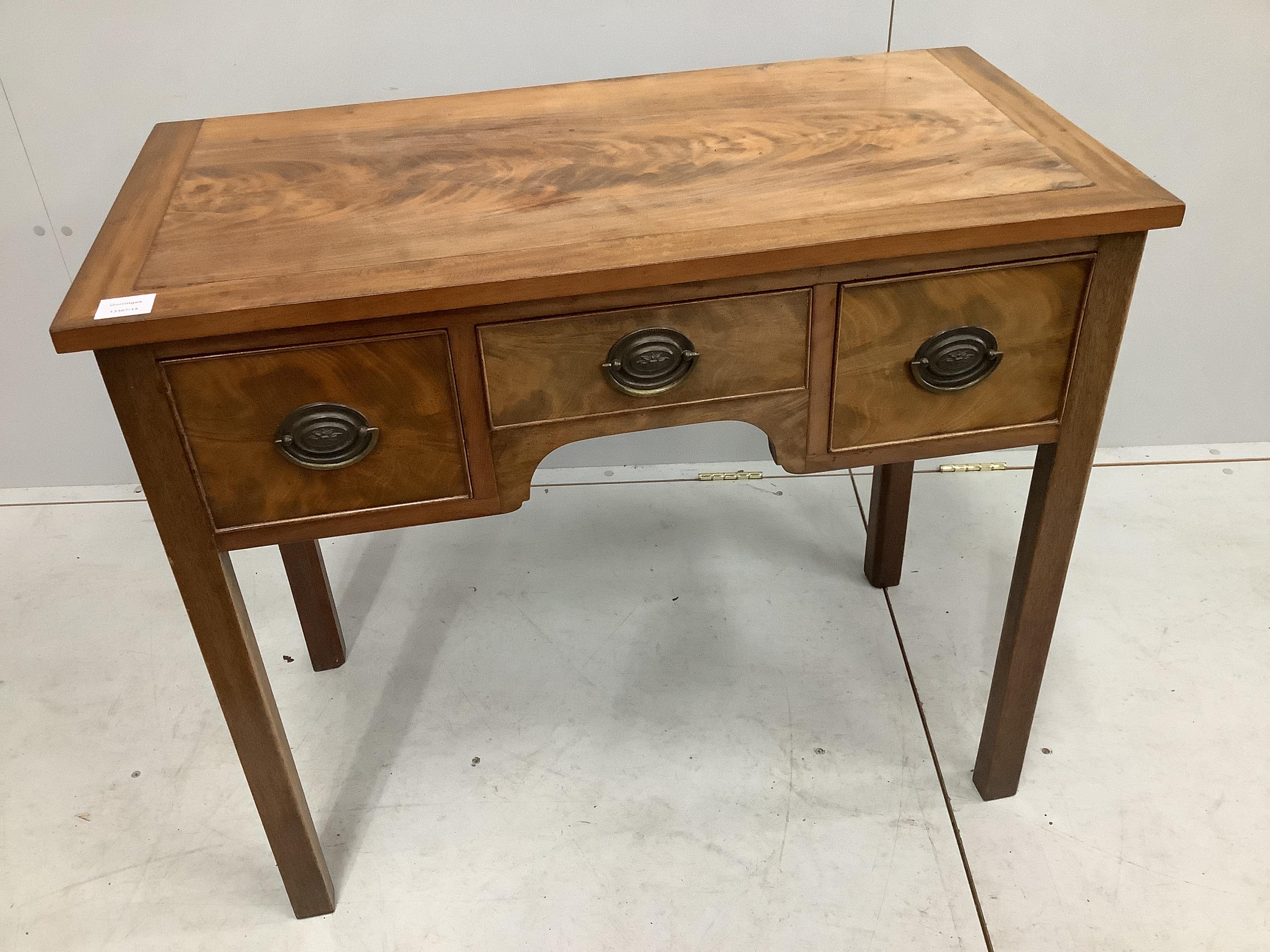 A Victorian mahogany lowboy, width 89cm, depth 45cm, height 76cm